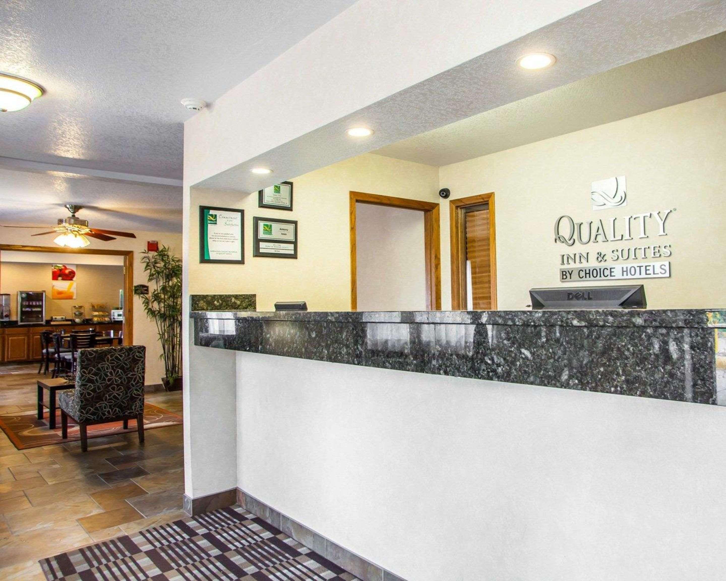 Quality Inn & Suites Ankeny-Des Moines Екстериор снимка